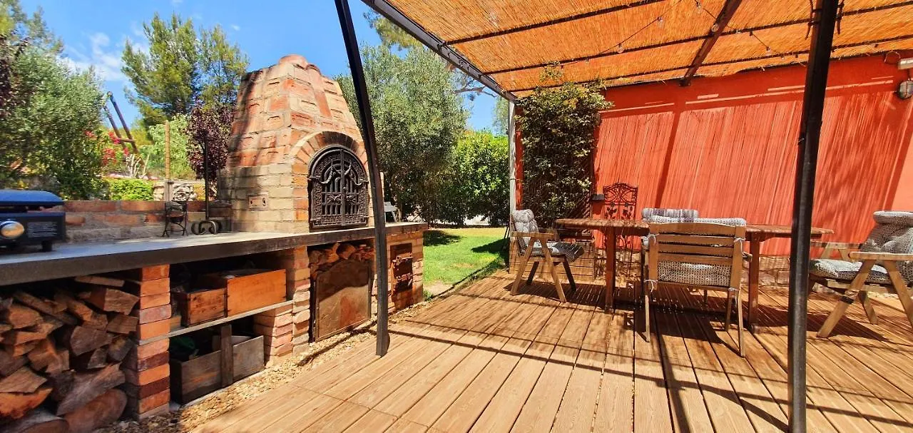 T3 avec jardin dans Villa Rocaille Cassis Appartement