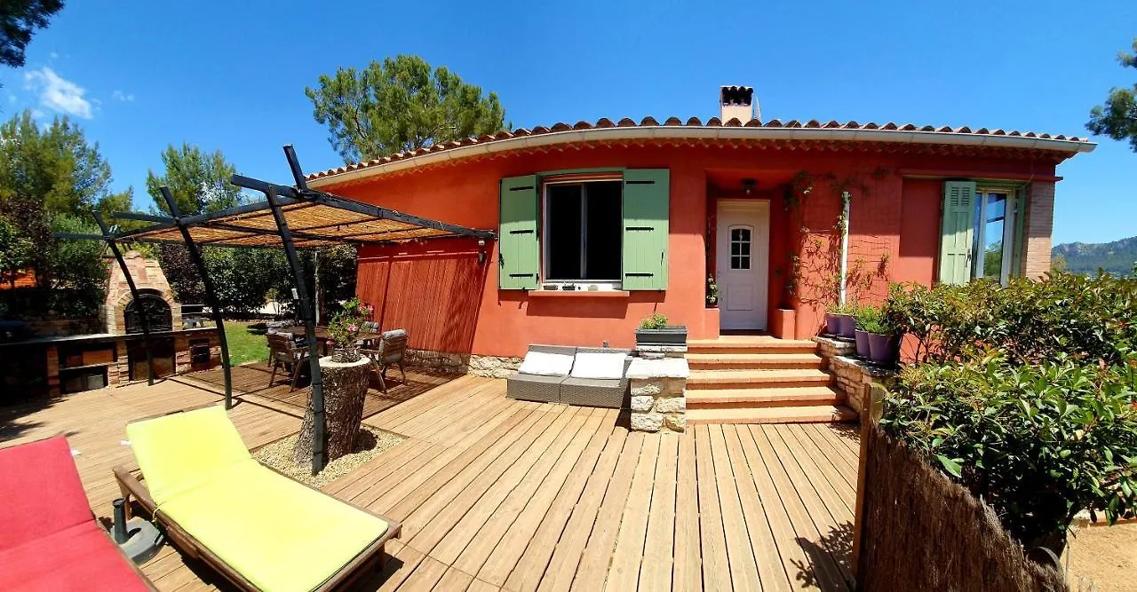 Appartements Avec Jardin Dans Villa Rocaille Κασί Γαλλία
