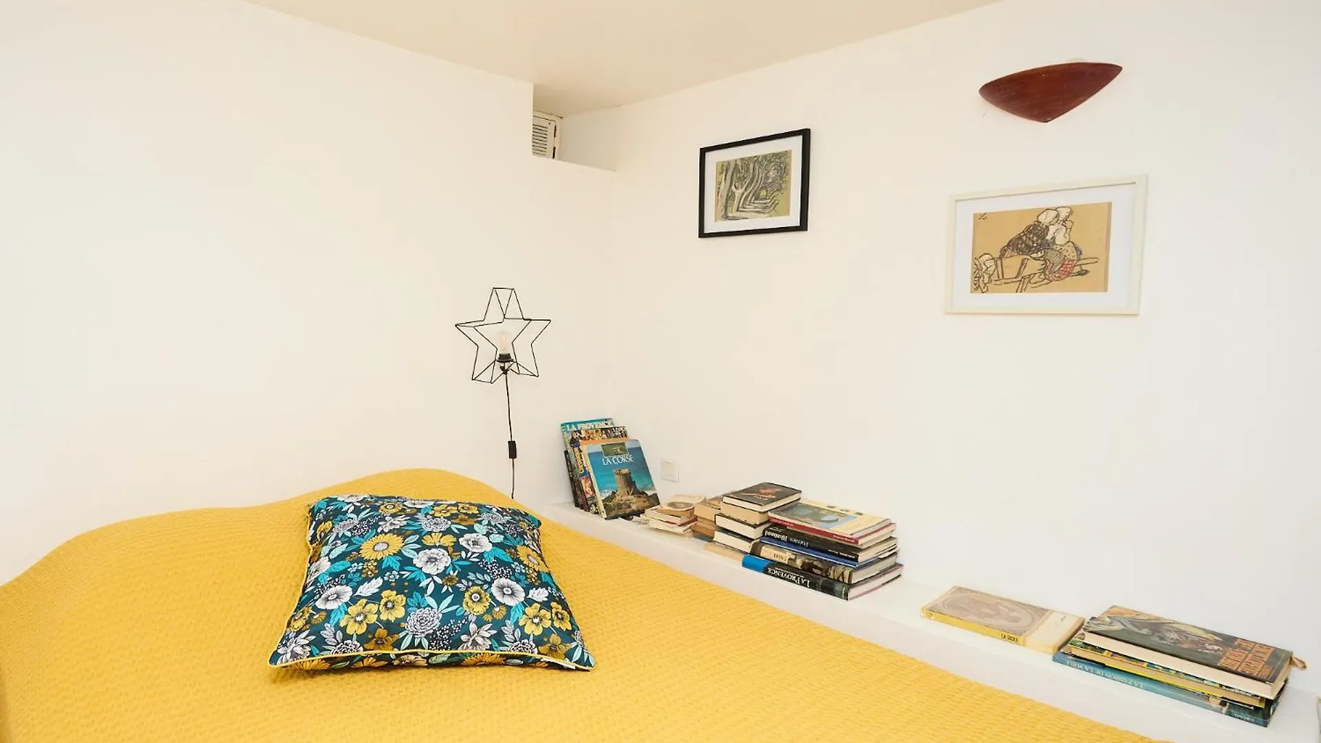 Appartements Avec Jardin Dans Villa Rocaille Κασί Γαλλία