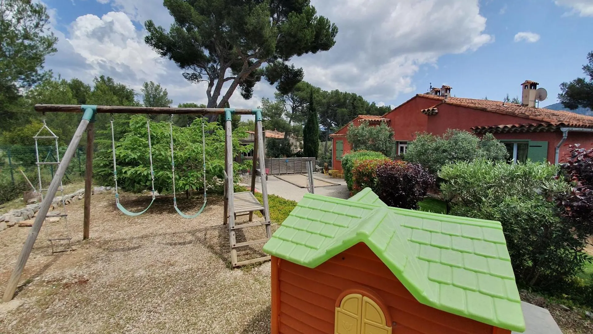 Appartement T3 avec jardin dans Villa Rocaille Cassis