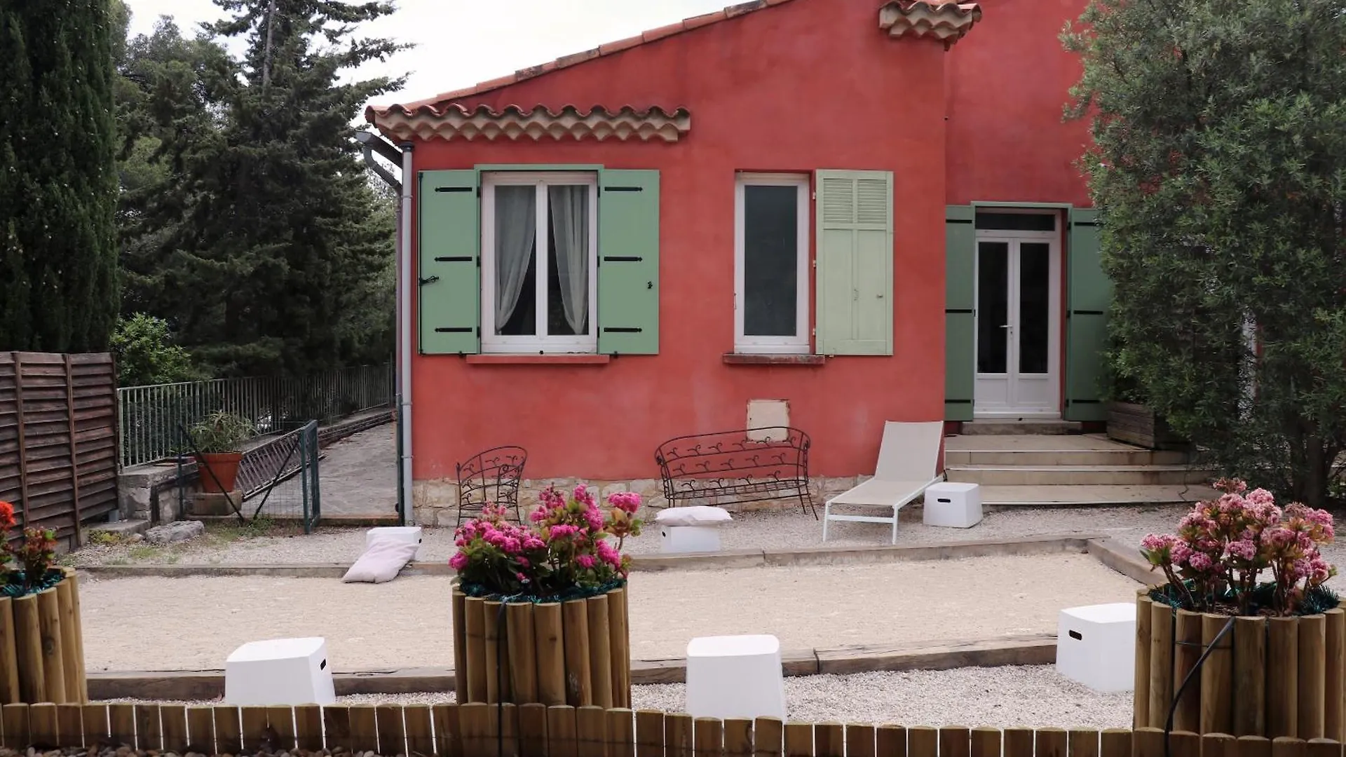 Διαμέρισμα Appartements Avec Jardin Dans Villa Rocaille Κασί Γαλλία